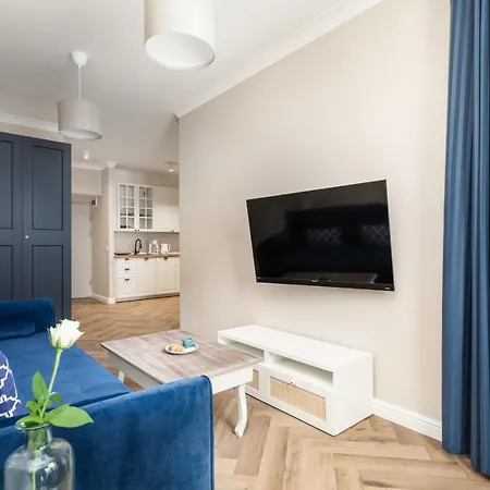 Etna Tranquil With Balcony By Renters Kołobrzeg