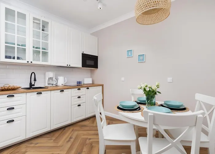 Etna Tranquil With Balcony By Renters Kołobrzeg